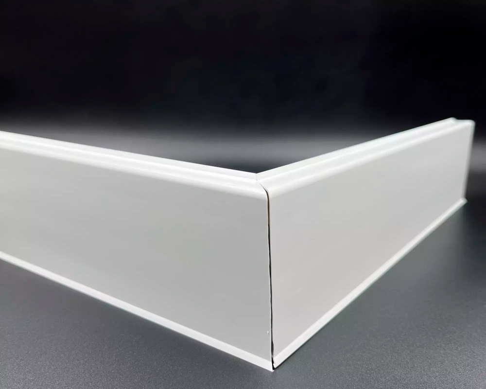 Плинтус прямоугольный ПВХ Идеал Дюра  80мм 2,2м 037 Молочно-белый