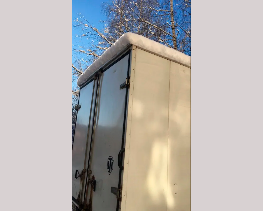 Уголок разнополочный 30х15 мм Уп 19.2000.501л Серебро. Цена за 5 штук.