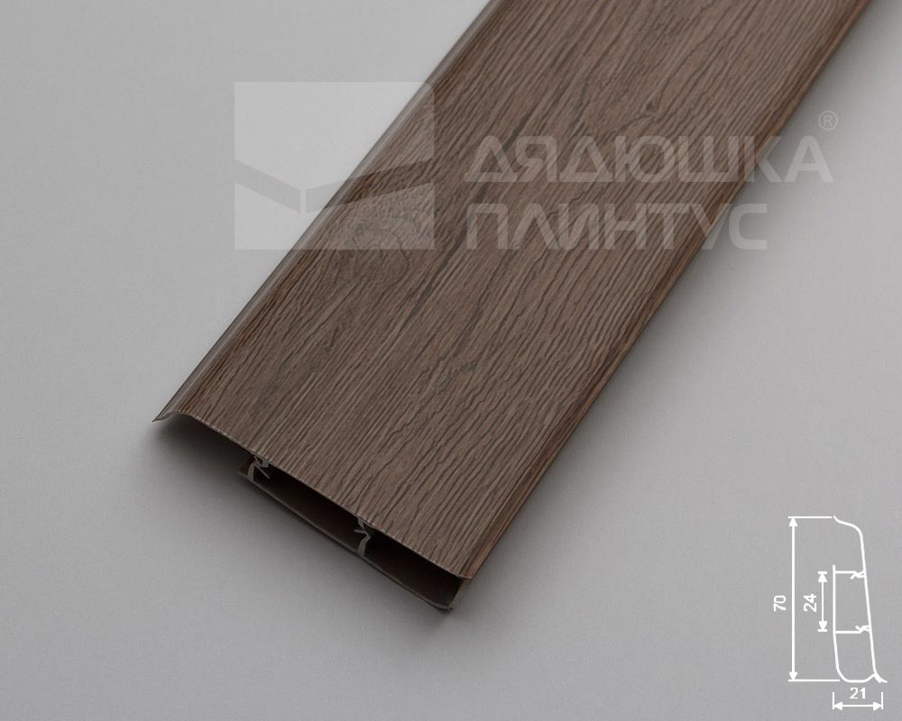 Плинтус ПВХ со съемной панелью Идеал Деконика 70 мм 205 Дуб капучино