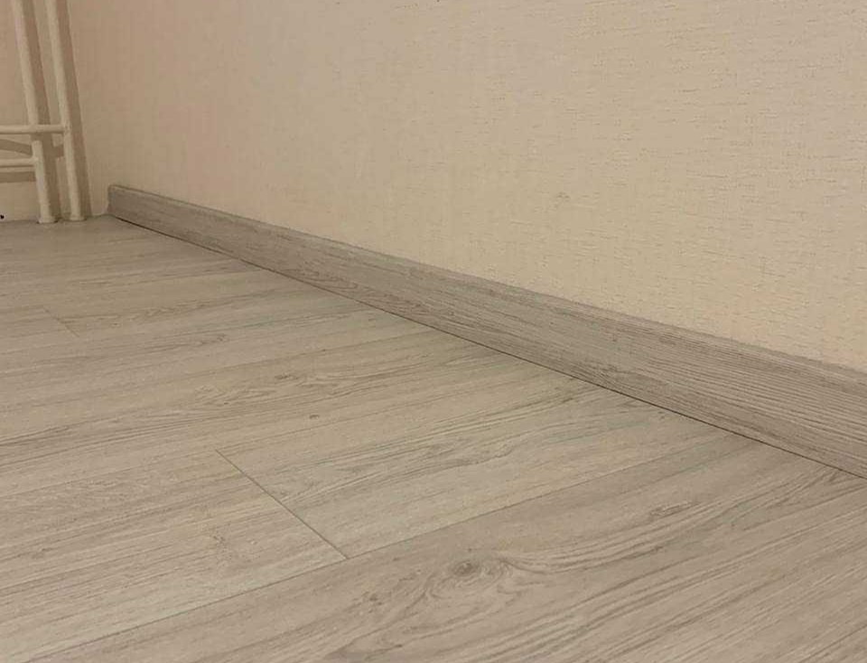 Плинтус МДФ Лука Пл 80МДФ.2700.Point line 24055 Ривьера нью